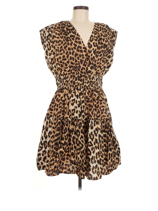 H&M Dresses & Skirts - H&M Leopard Print V-Neck Smocked Waist Dress